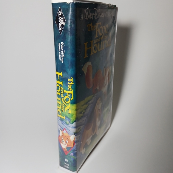 Black Diamond Fox and the Hound - Picture 2 of 7